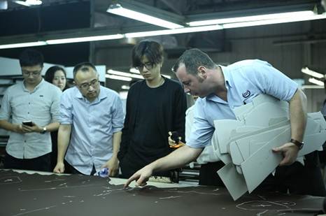 巴斯特的极致天窗工艺澳门新葡京网站遇见伟(图10)