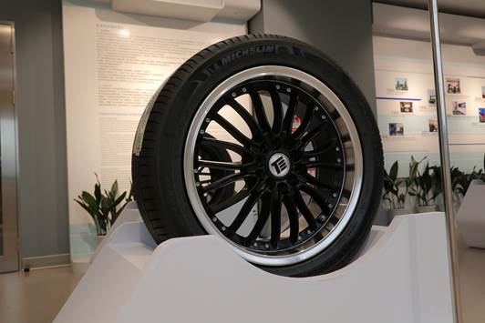 巴斯特的极致天窗工艺澳门新葡京网站遇见伟(图16)