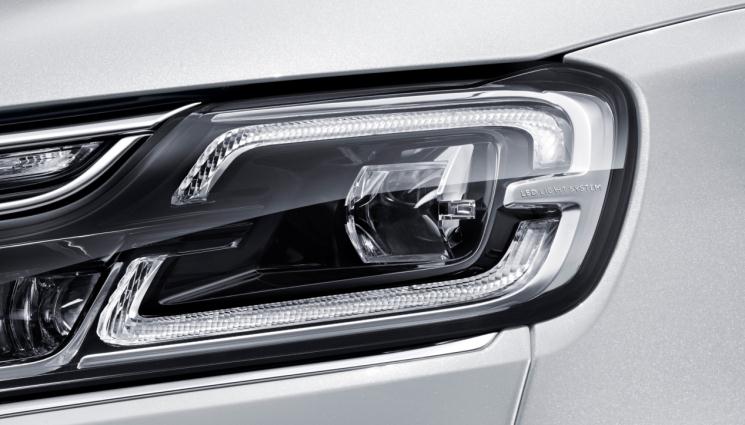 巴斯特的极致天窗工艺澳门新葡京网站遇见伟(图24)